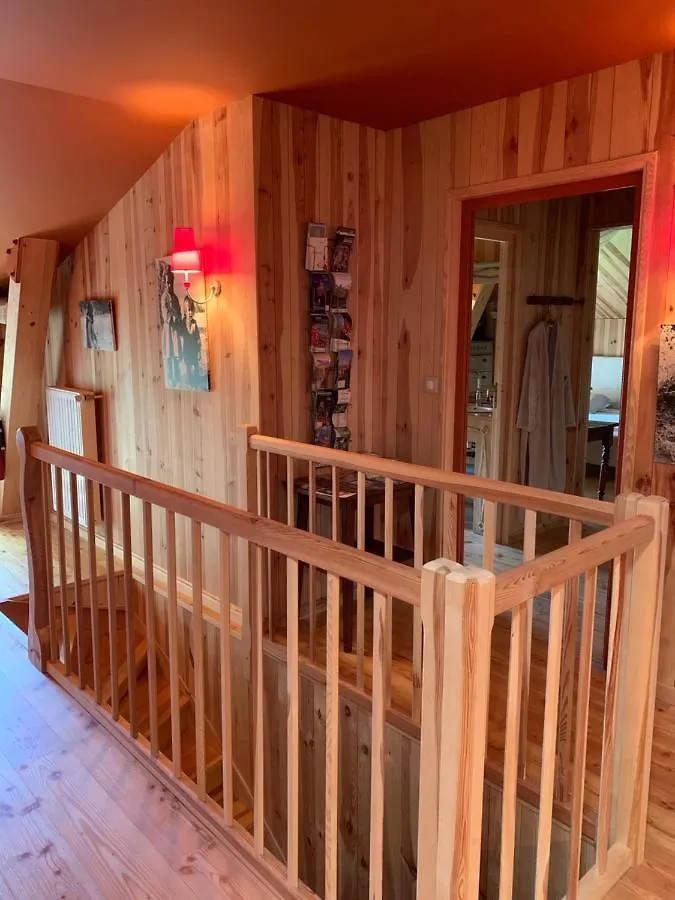 Le Potala Bed & Breakfast Le Bouchet-Saint-Nicolas 0*,  France